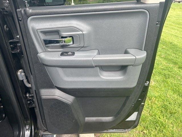 RAM 1500 SLT Quad Cab 4WD 2017