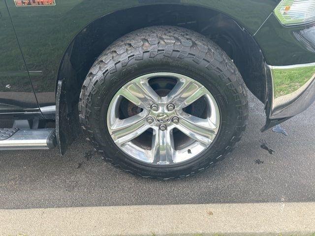 RAM 1500 SLT Quad Cab 4WD 2017