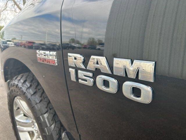 RAM 1500 SLT Quad Cab 4WD 2017