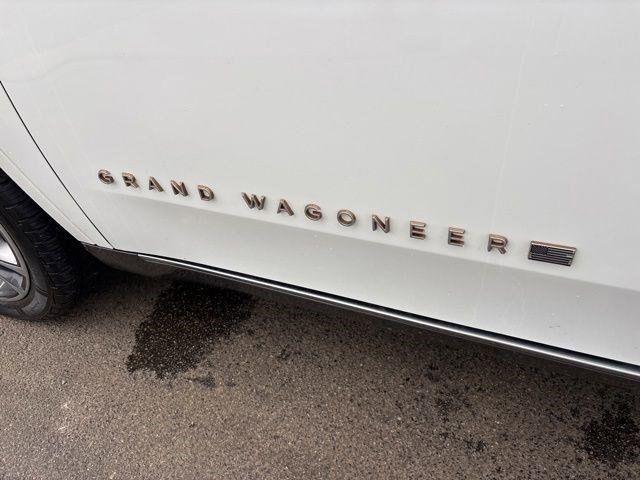 Jeep Grand Wagoneer Series III 4WD 2022