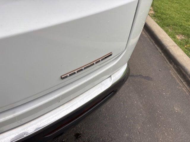 Jeep Grand Wagoneer Series III 4WD 2022