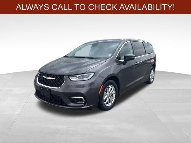 Chrysler Pacifica Touring L 2023