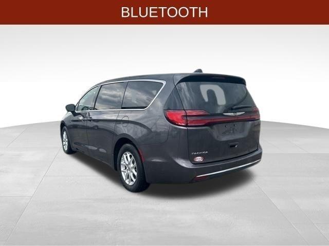 Chrysler Pacifica Touring L 2023