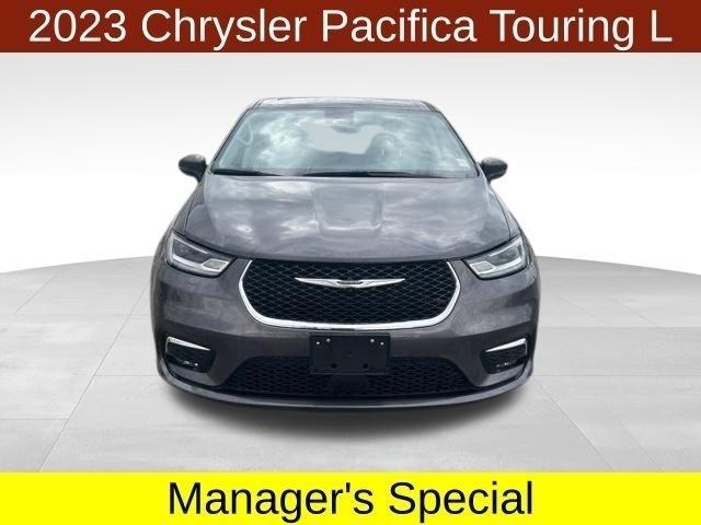 Chrysler Pacifica Touring L 2023