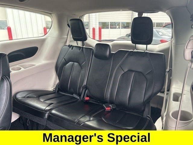 Chrysler Pacifica Touring L 2023