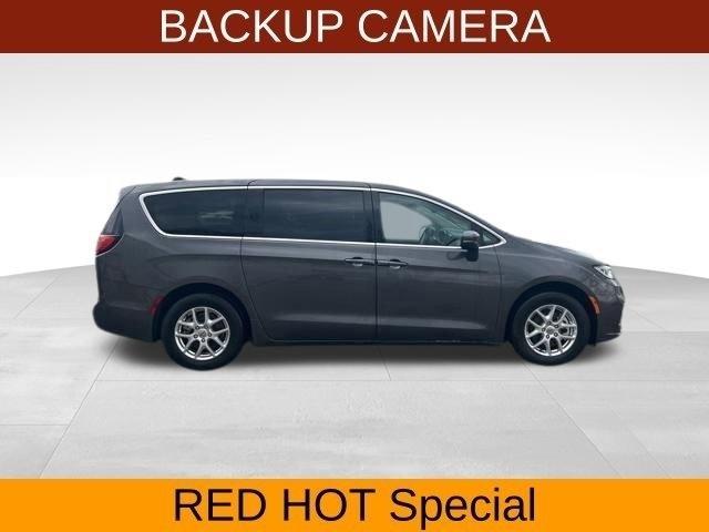 Chrysler Pacifica Touring L 2023