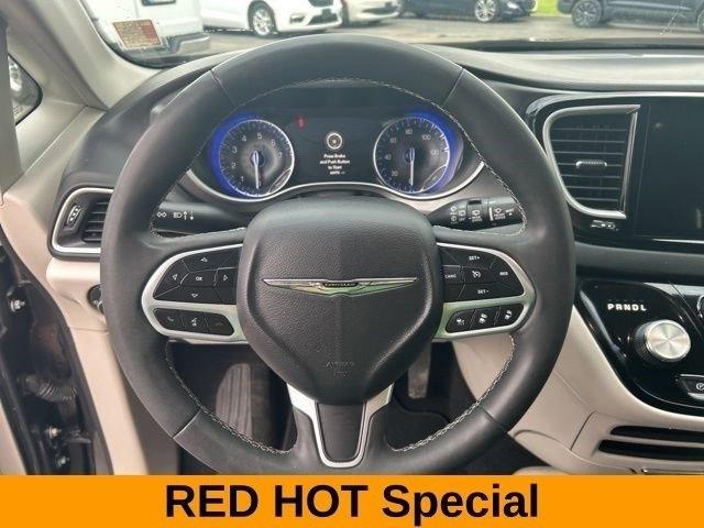 Chrysler Pacifica Touring L 2023