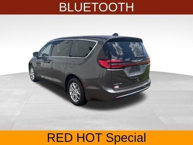 Chrysler Pacifica Touring L 2023