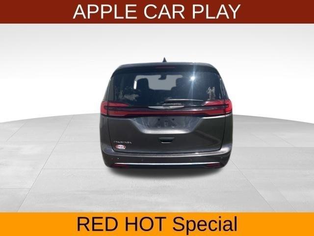 Chrysler Pacifica Touring L 2023