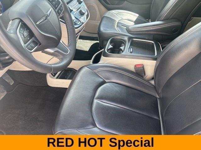 Chrysler Pacifica Touring L 2023