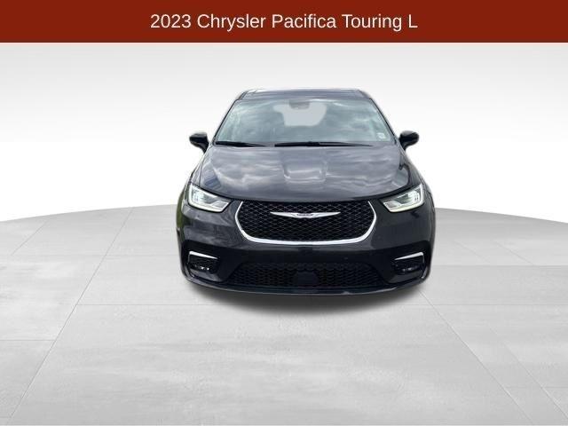 Chrysler Pacifica Touring L 2023