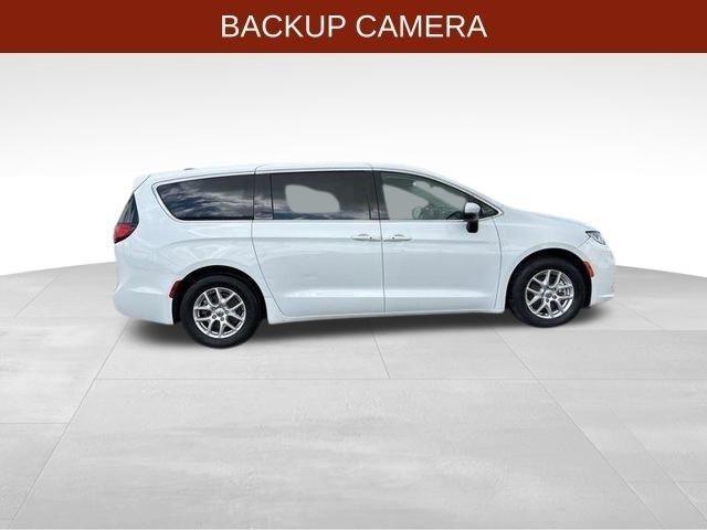 Chrysler Pacifica Touring L 2023