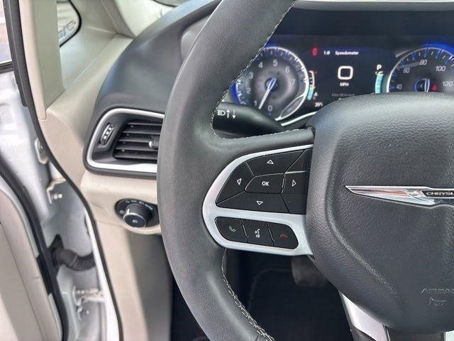 Chrysler Pacifica Touring L 2023