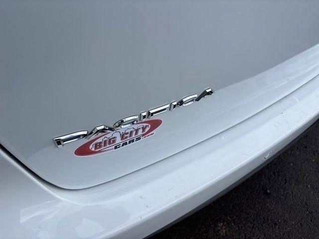Chrysler Pacifica Touring L 2023