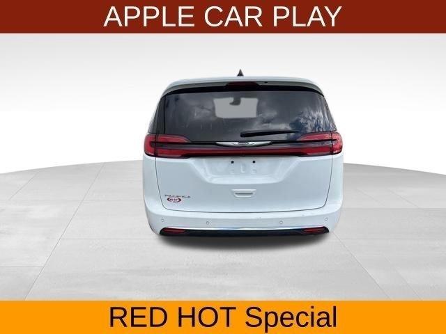 Chrysler Pacifica Touring L 2023