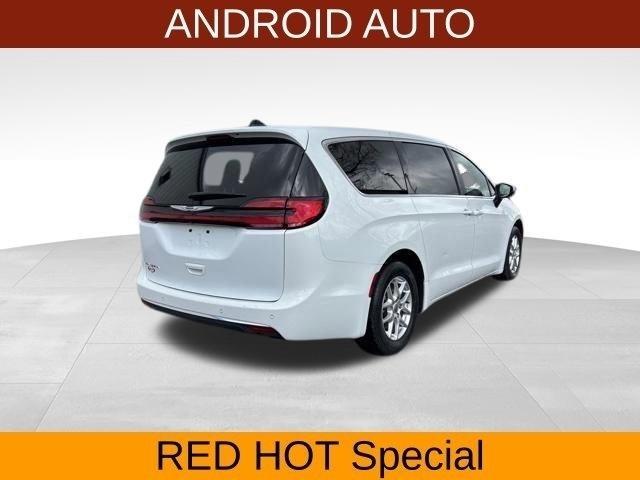 Chrysler Pacifica Touring L 2023