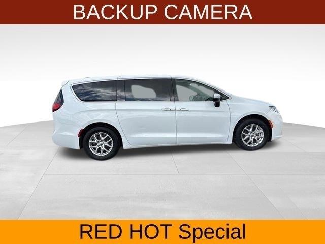 Chrysler Pacifica Touring L 2023