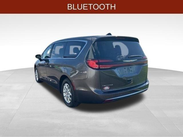 Chrysler Pacifica Touring L 2023