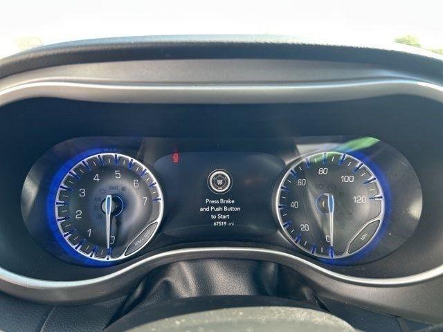 Chrysler Pacifica Touring L 2023
