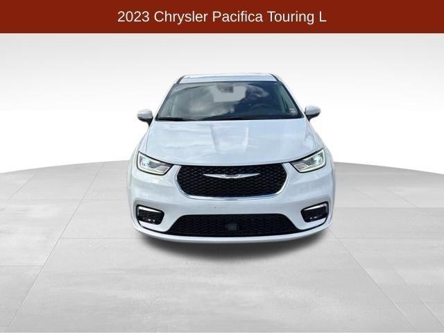 Chrysler Pacifica Touring L 2023