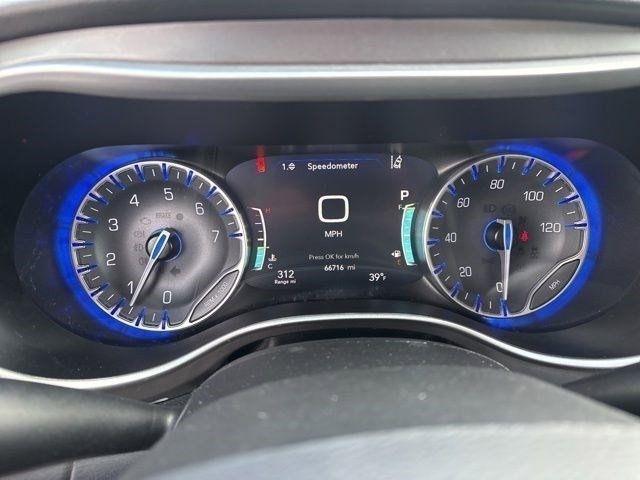 Chrysler Pacifica Touring L 2023