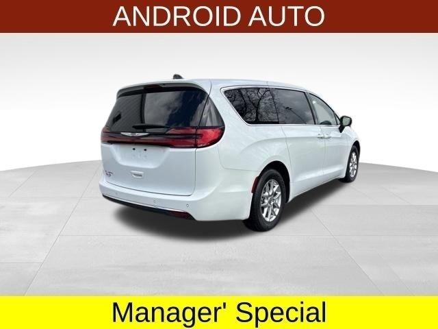 Chrysler Pacifica Touring L 2023