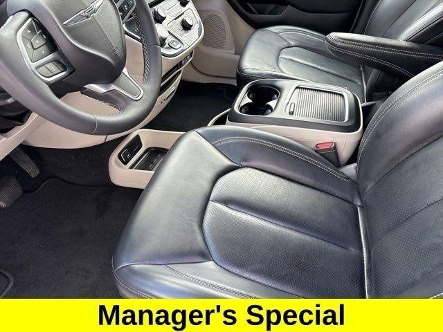 Chrysler Pacifica Touring L 2023