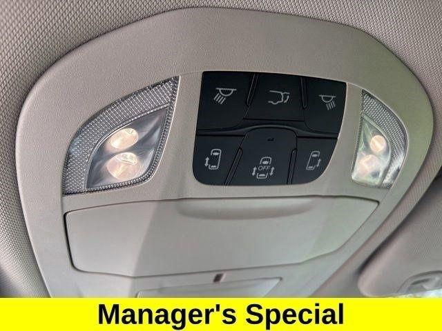 Chrysler Pacifica Touring L 2023