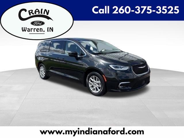 Chrysler Pacifica Touring L 2023