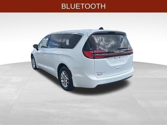 Chrysler Pacifica Touring L 2024