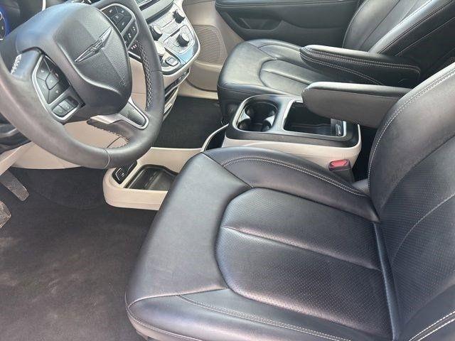 Chrysler Pacifica Touring L 2024