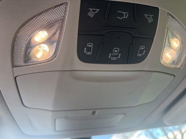 Chrysler Pacifica Touring L 2024
