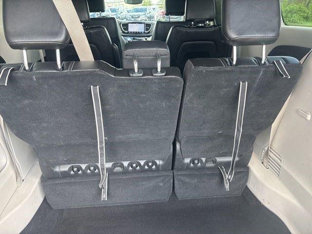 Chrysler Pacifica Touring L 2024