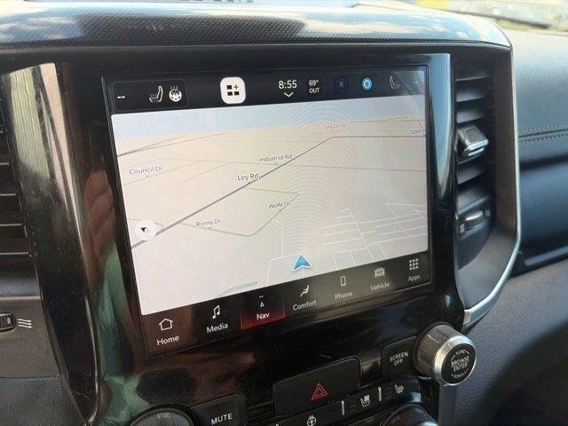 RAM 1500 Laramie Crew Cab SWB 4WD 2022