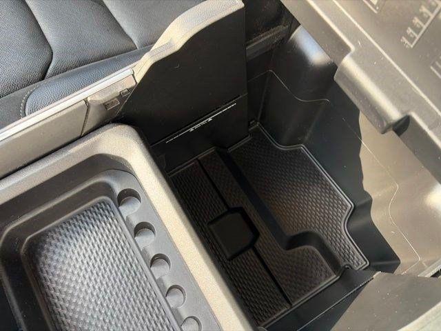 RAM 1500 Laramie Crew Cab SWB 4WD 2022
