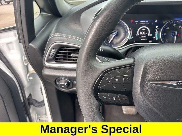 Chrysler Pacifica Touring 2023