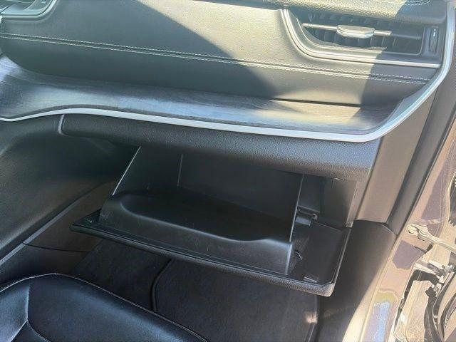 Jeep Grand Cherokee L Limited 4WD 2023