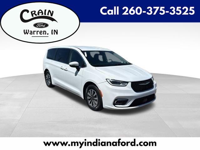 2023 Chrysler Pacifica Hybrid Touring L