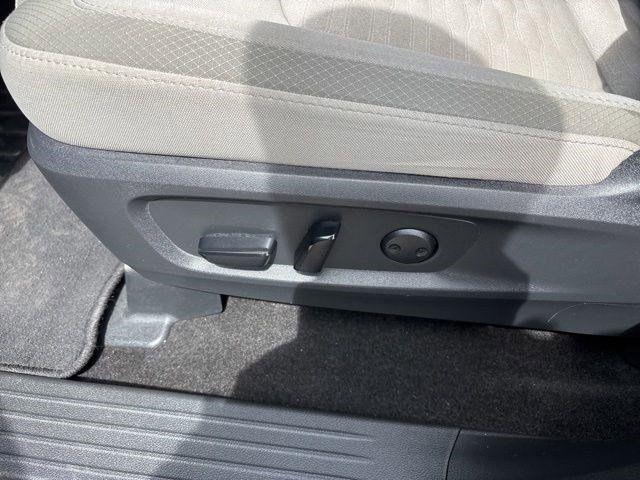 Nissan Pathfinder SV 4WD 2024