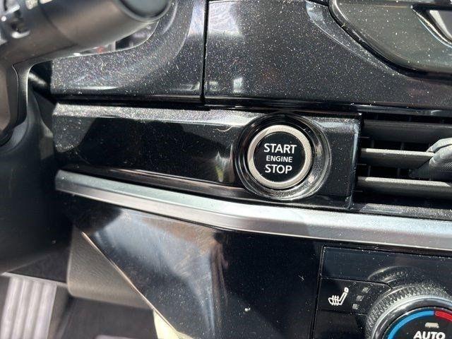 Nissan Pathfinder SV 4WD 2024