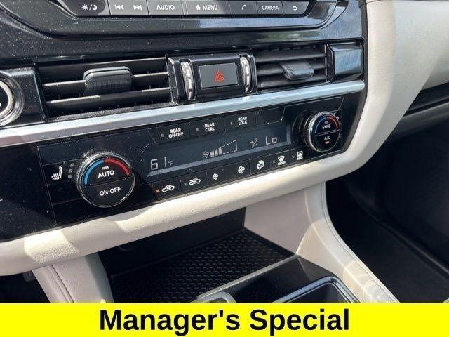 Nissan Pathfinder SV 4WD 2024