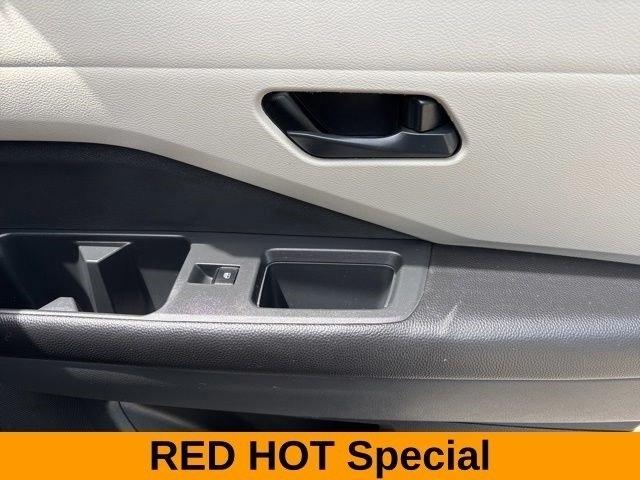 Nissan Pathfinder SV 4WD 2024
