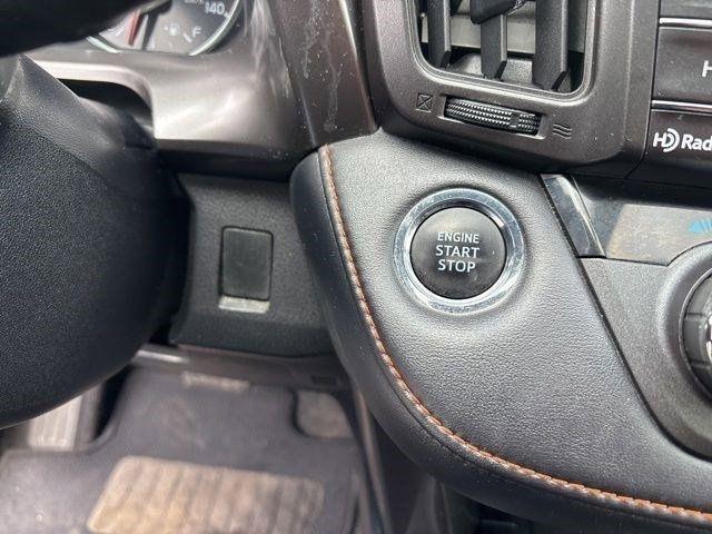 Toyota RAV4 SE 4WD 2016