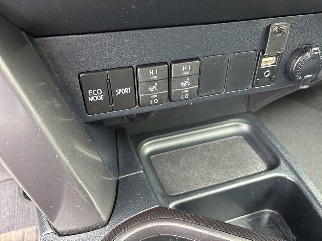 Toyota RAV4 SE 4WD 2016