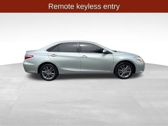 Toyota Camry SE 2017