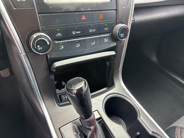 Toyota Camry SE 2017