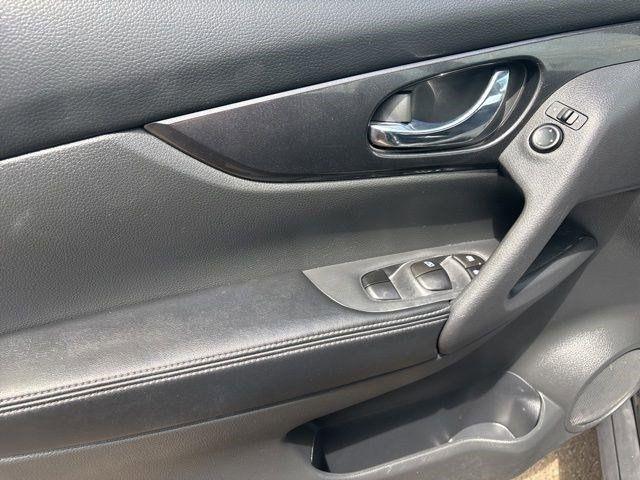 Nissan Rogue SV AWD 2018