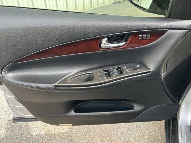 Infiniti QX50 Base AWD 2017