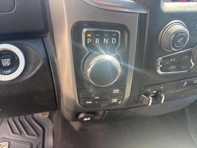 RAM 1500 Classic Tradesman Crew Cab SWB 4WD 2021