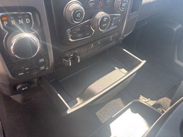 RAM 1500 Classic Tradesman Crew Cab SWB 4WD 2021